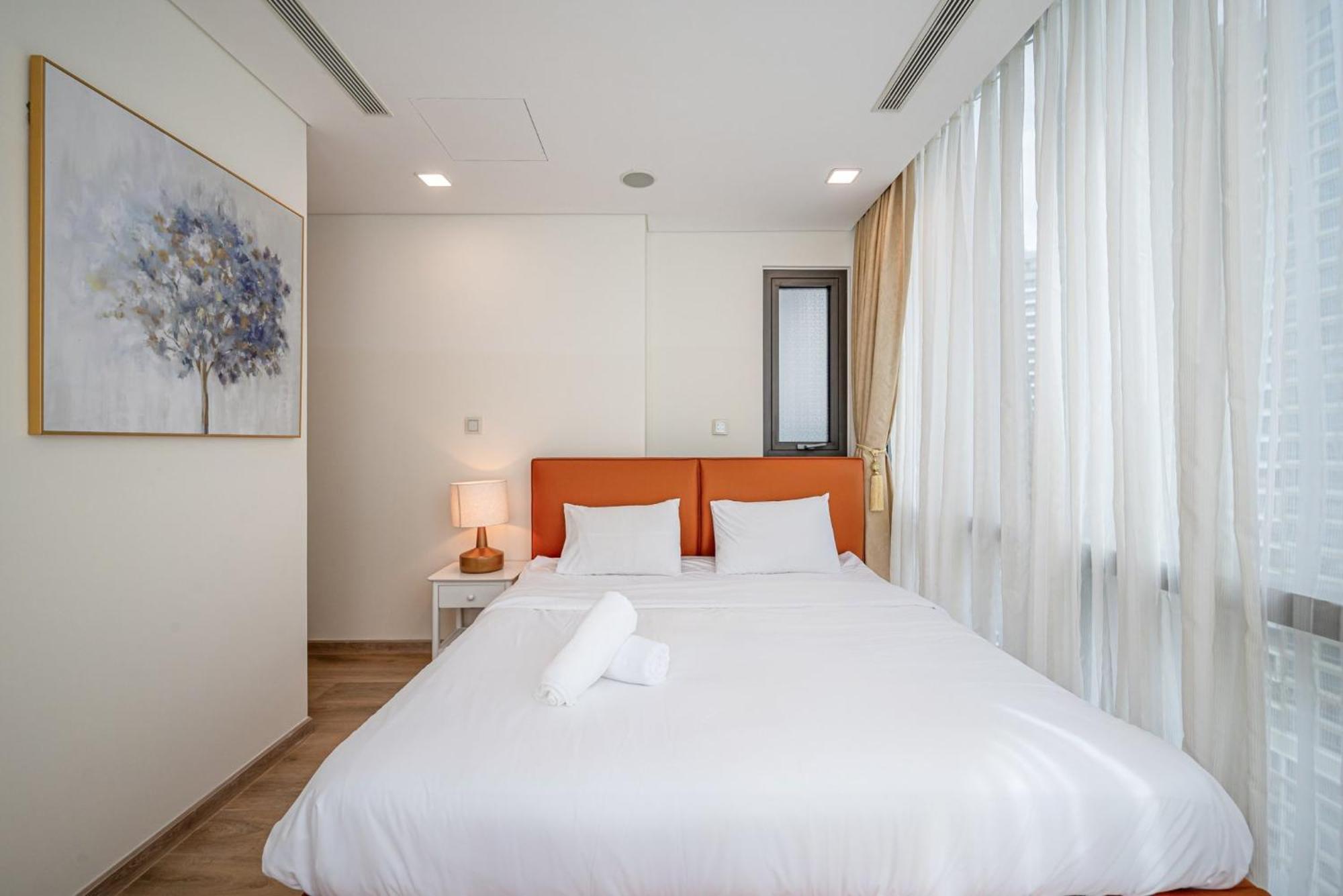 Vinhome Central Park Apartment Хошимин Экстерьер фото